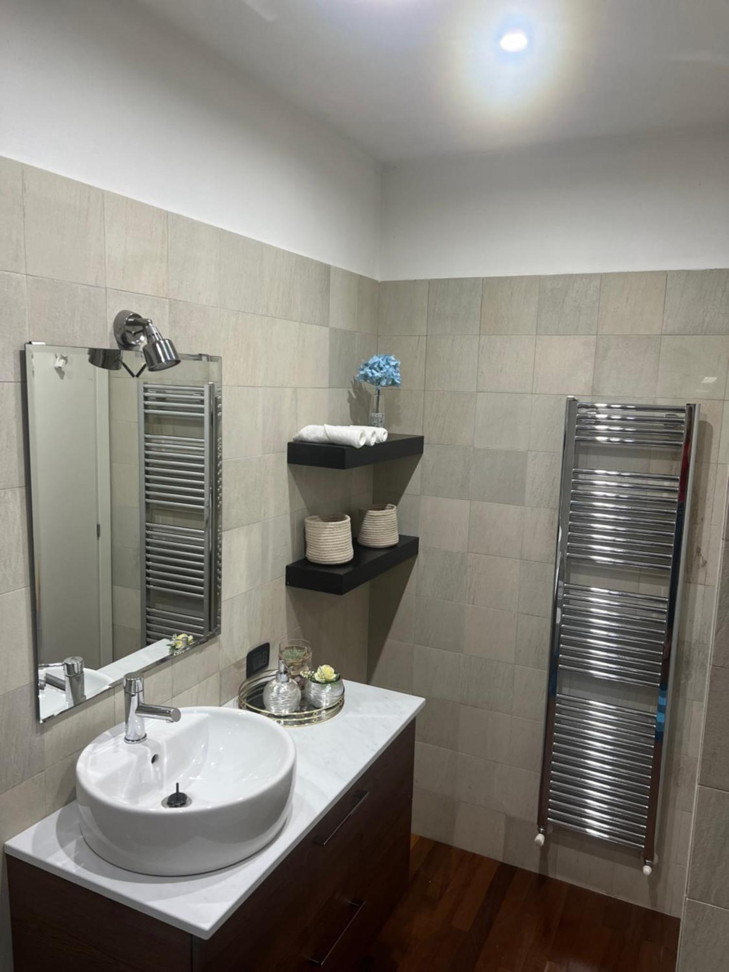 B&B Resilienza - Camera Privata Con Bagno Lecco Zewnętrze zdjęcie