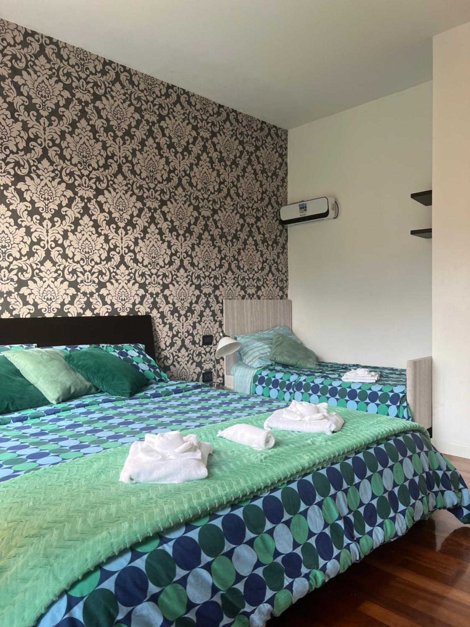 B&B Resilienza - Camera Privata Con Bagno Lecco Zewnętrze zdjęcie
