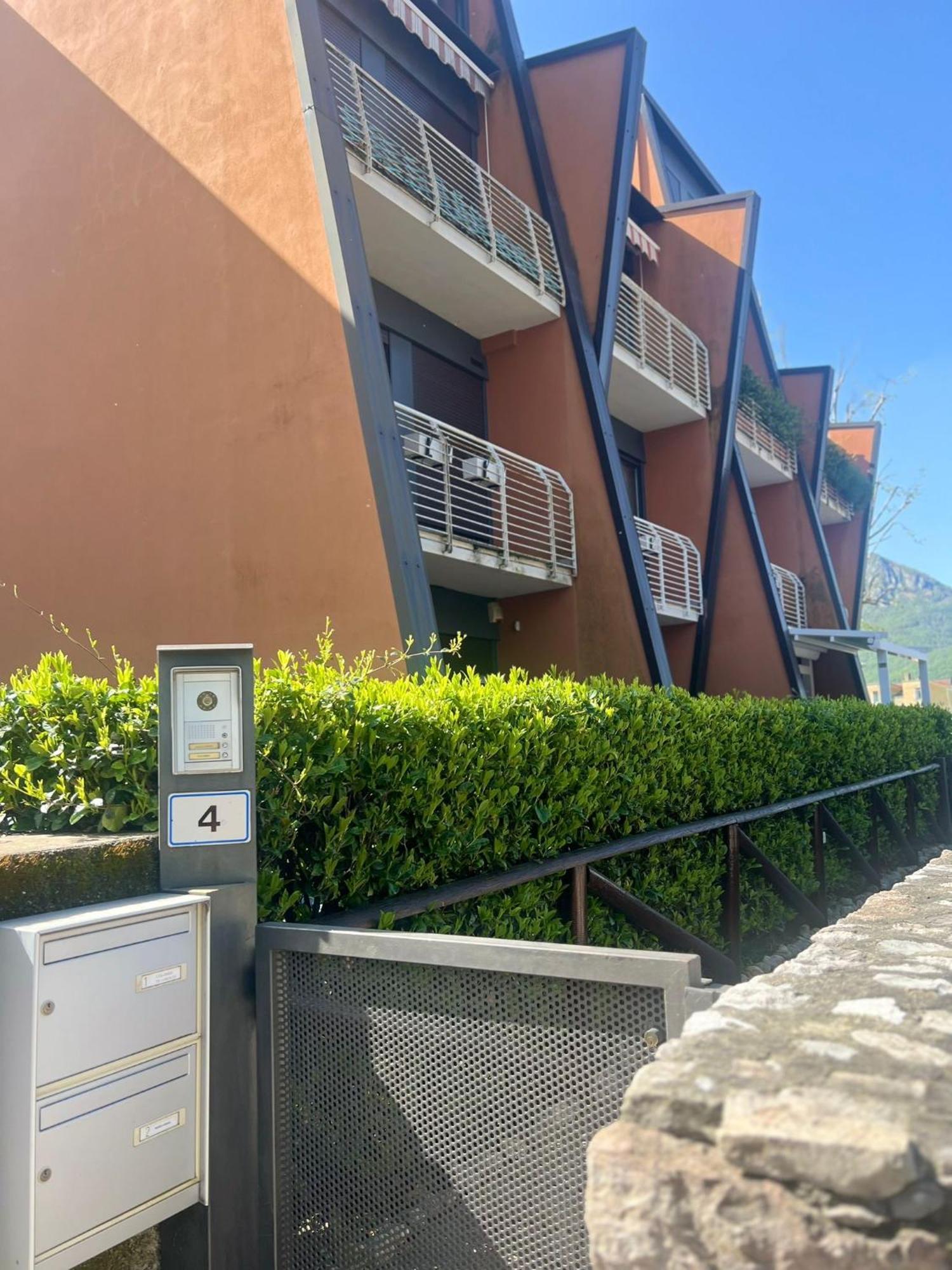 B&B Resilienza - Camera Privata Con Bagno Lecco Zewnętrze zdjęcie