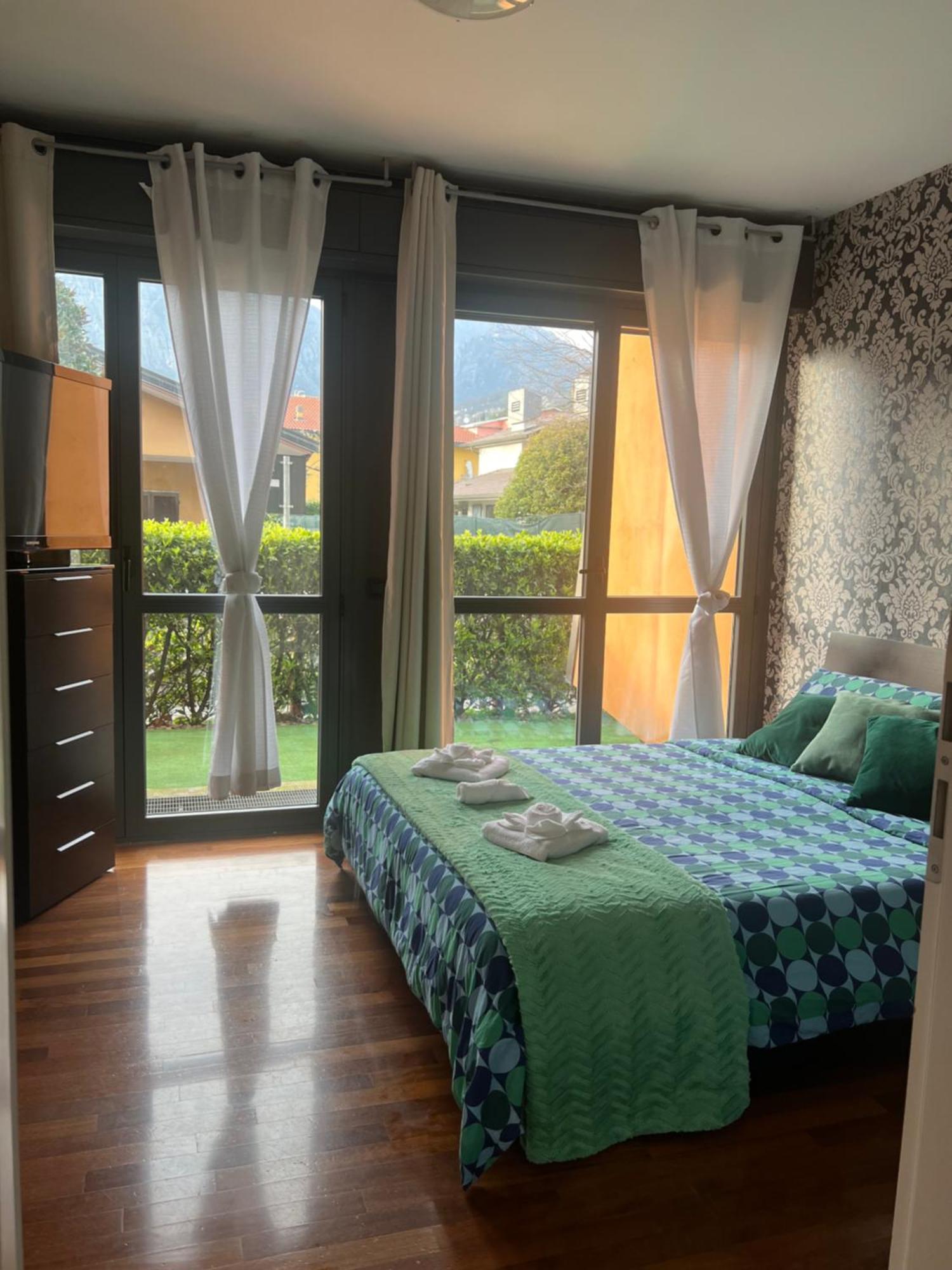 B&B Resilienza - Camera Privata Con Bagno Lecco Zewnętrze zdjęcie